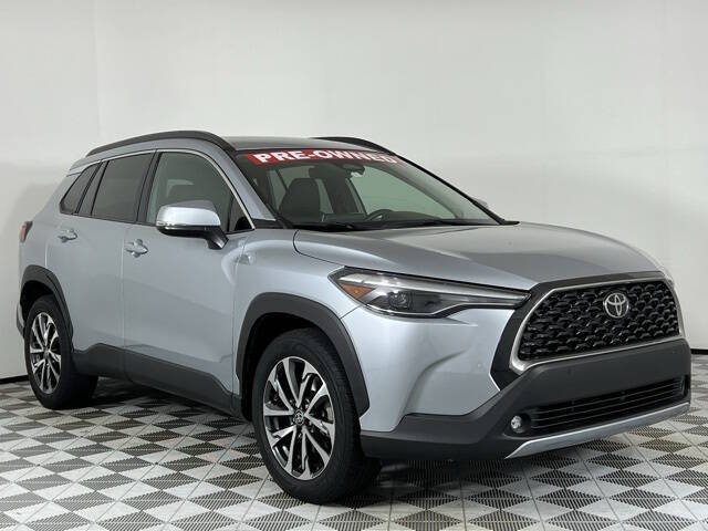 2023 Toyota Corolla Cross XLE's photo