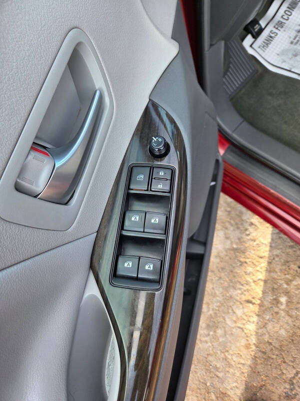 2017 Toyota Sienna XLE 8-Passenger