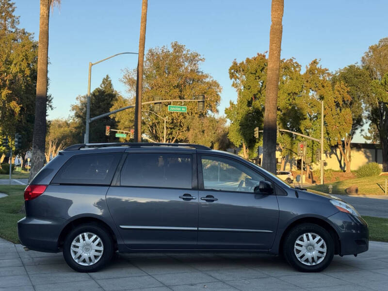 2006 Toyota Sienna CE 7 Passenger