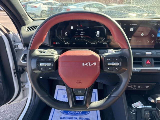 2025 Kia K4 GT-Line