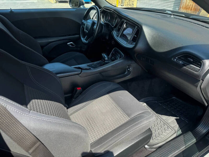 2019 Dodge Challenger SXT