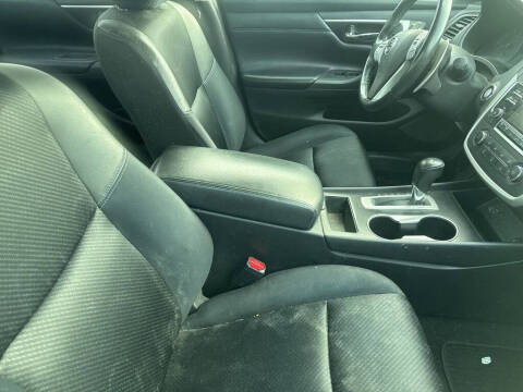 2017 Nissan Altima 3.5 SR