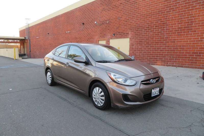 2012 Hyundai Accent GLS