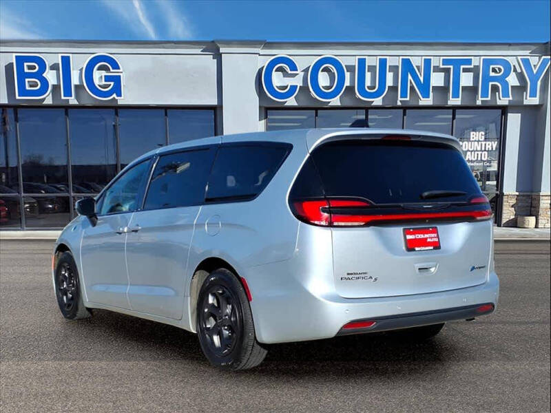 2023 Chrysler Pacifica Plug-In Hybrid Touring L