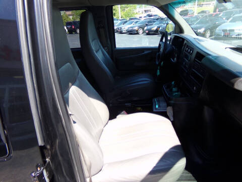 2010 GMC Savana LS 1500