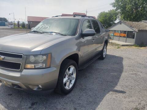 2007 Chevrolet Avalanche for sale at Golden Crown Auto Sales in Kennewick WA