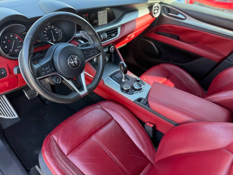 2018 Alfa Romeo Stelvio Sport