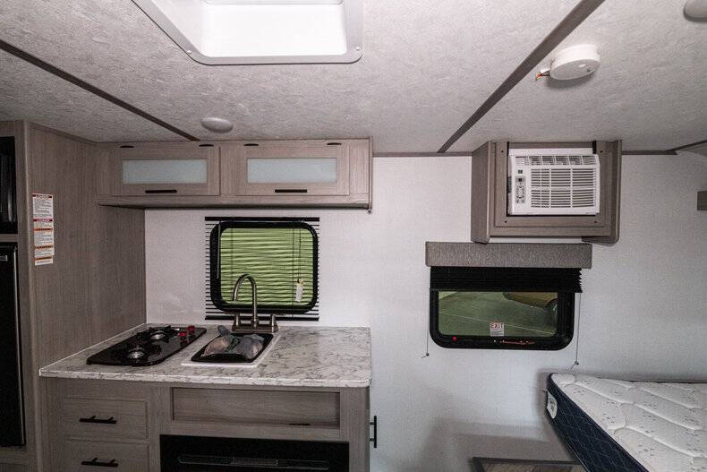 2024 Coleman Dutchman