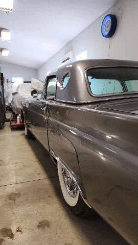 1957 Ford Thunderbird