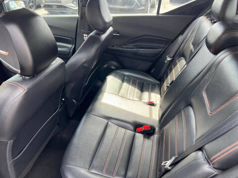 2020 Nissan Kicks SR