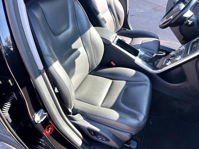 2016 Volvo V60 T5 Drive-E Premier