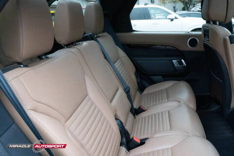 2022 Land Rover Discovery P300 S