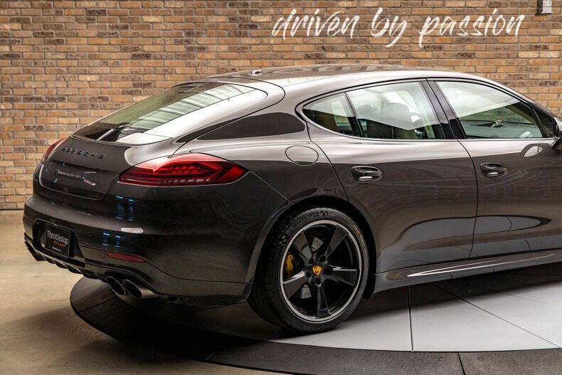 2016 Porsche Panamera