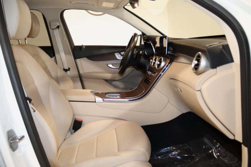 2021 Mercedes-Benz GLC GLC 300 4MATIC