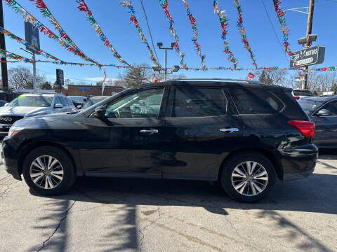 2019 Nissan Pathfinder S