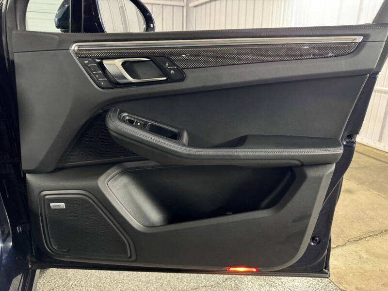 2021 Porsche Macan Turbo