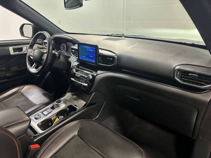 2022 Ford Explorer ST-Line