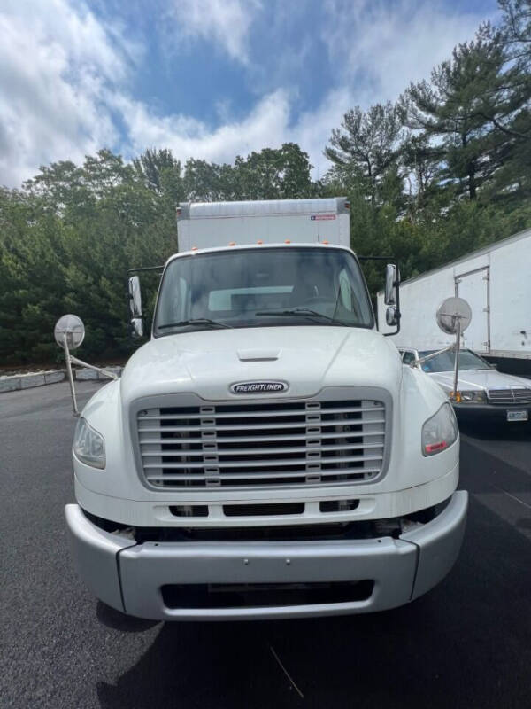 2017 Freightliner M2 106