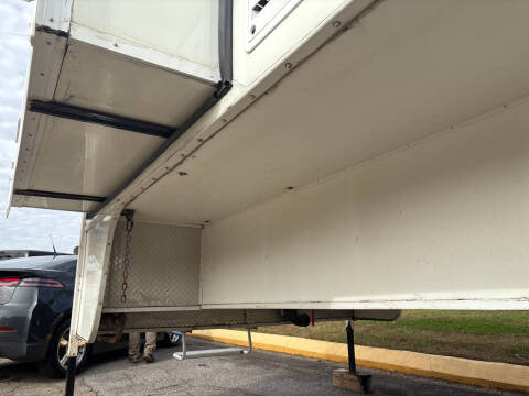 2004 Eagle Cap 950 Intermountain RV