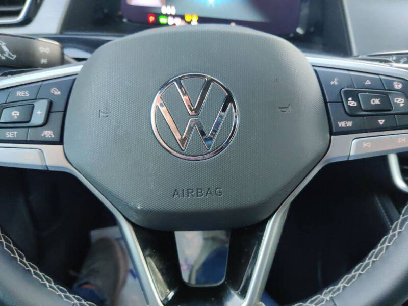 2025 Volkswagen Atlas Cross Sport SE 4Motion