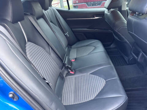 2020 Toyota Camry SE