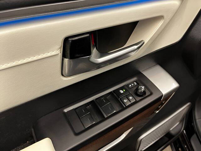 2023 Toyota Sequoia Capstone