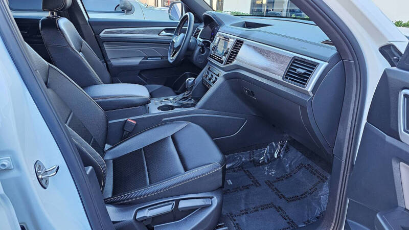 2023 Volkswagen Atlas Cross Sport SE