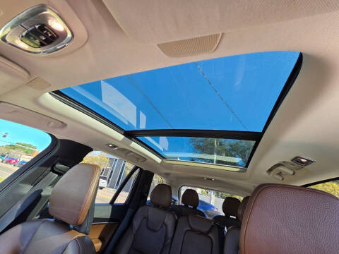 2019 Volvo XC90 T6 Momentum