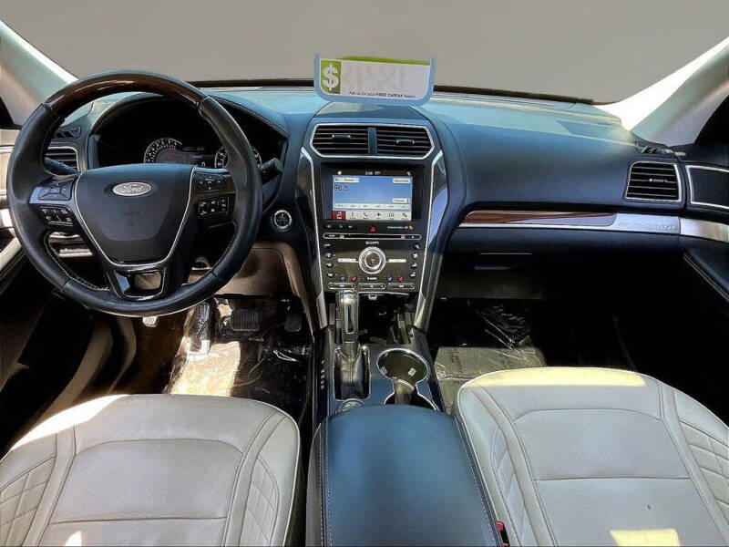 2017 Ford Explorer Platinum