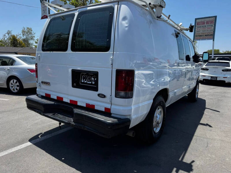 2010 Ford E-Series E-250