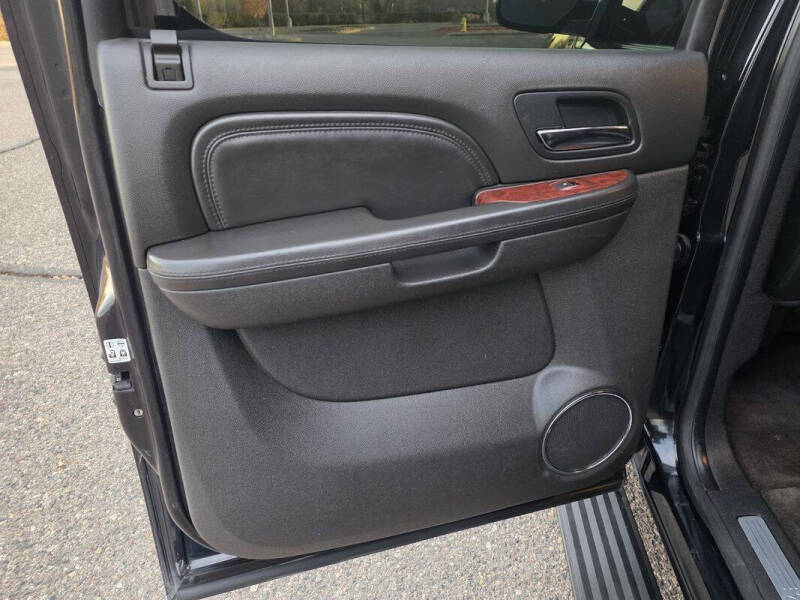 2012 Cadillac Escalade ESV Luxury