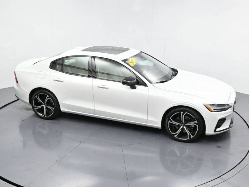 2025 Volvo S60 B5 Plus