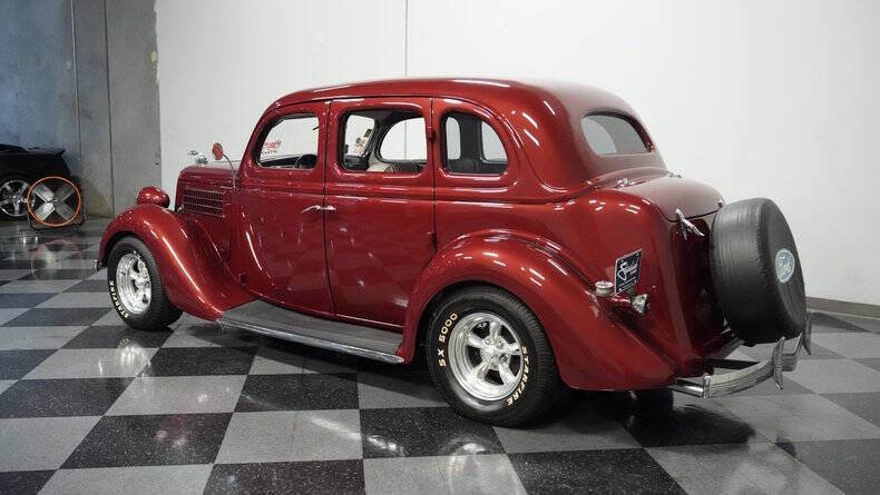 1935 Ford Tudor
