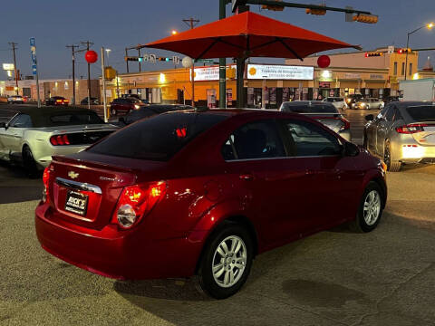 2016 Chevrolet Sonic LT Auto