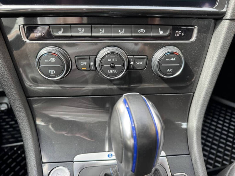 2019 Volkswagen e-Golf SEL Premium