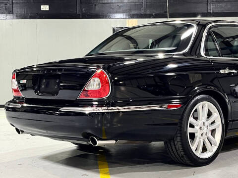 2004 Jaguar XJR