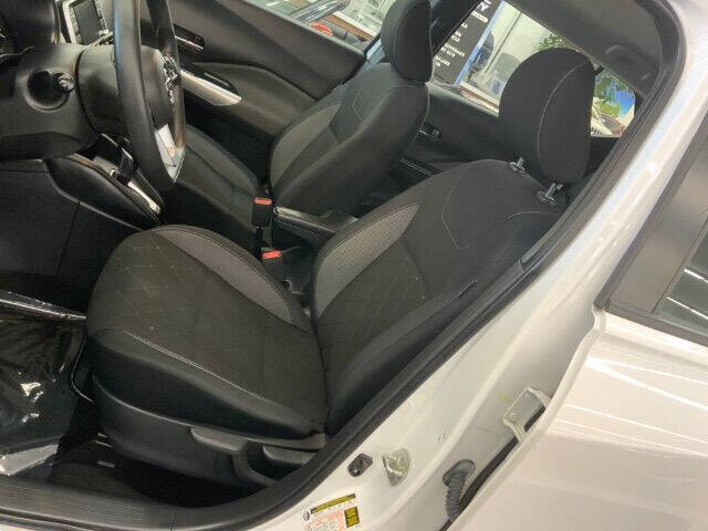 2020 Nissan Kicks SV