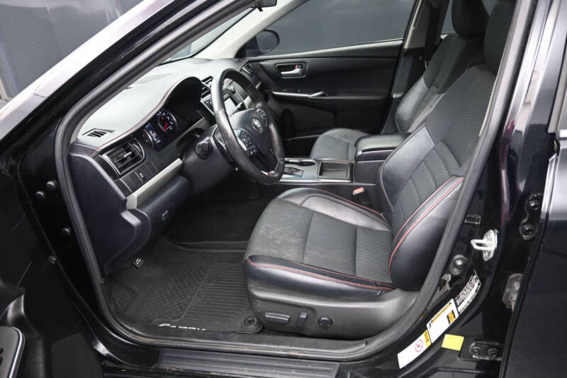 2017 Toyota Camry SE