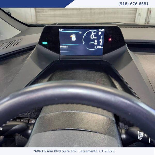 2024 Toyota Prius LE