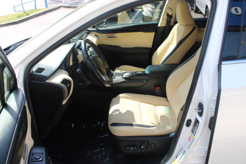 2015 Lexus NX 200t