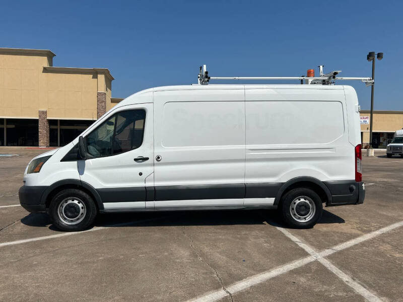 2015 Ford Transit Base photo 21