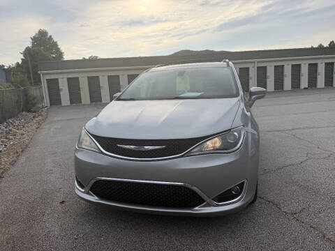 2020 Chrysler Pacifica Touring L