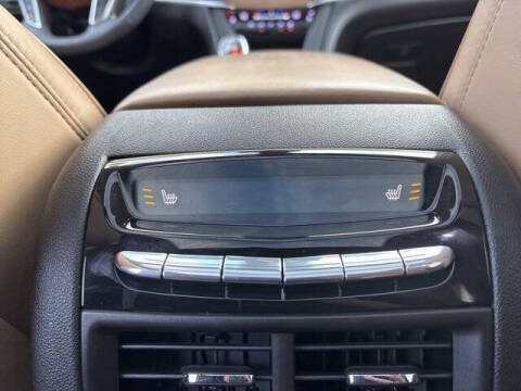 2018 Cadillac XT5 Platinum