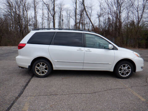 2005 Toyota Sienna for sale at Mobility Motors LLC - Vans in Battle Creek MI