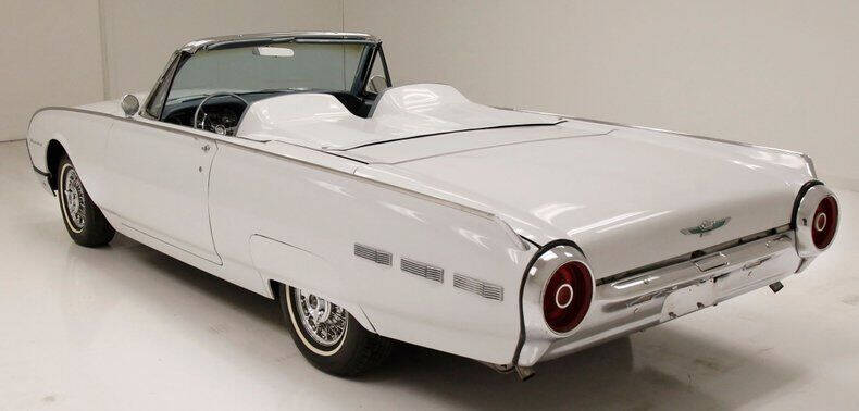 1962 Ford Thunderbird