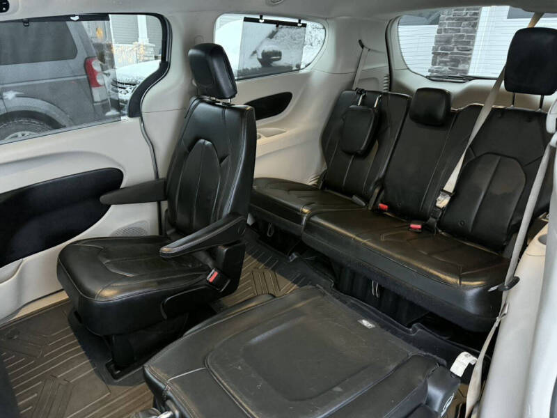 2019 Chrysler Pacifica Touring L