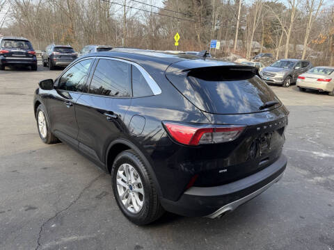 2020 Ford Escape SE