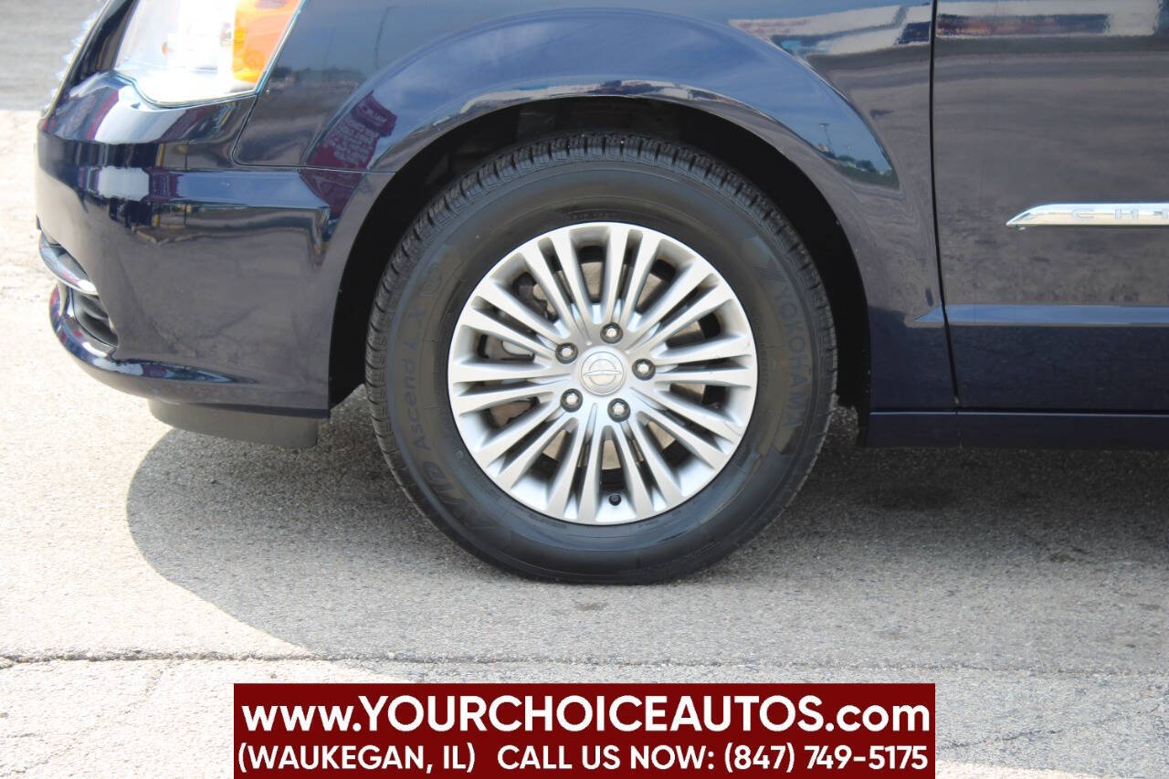 ChryslerTown and Country9