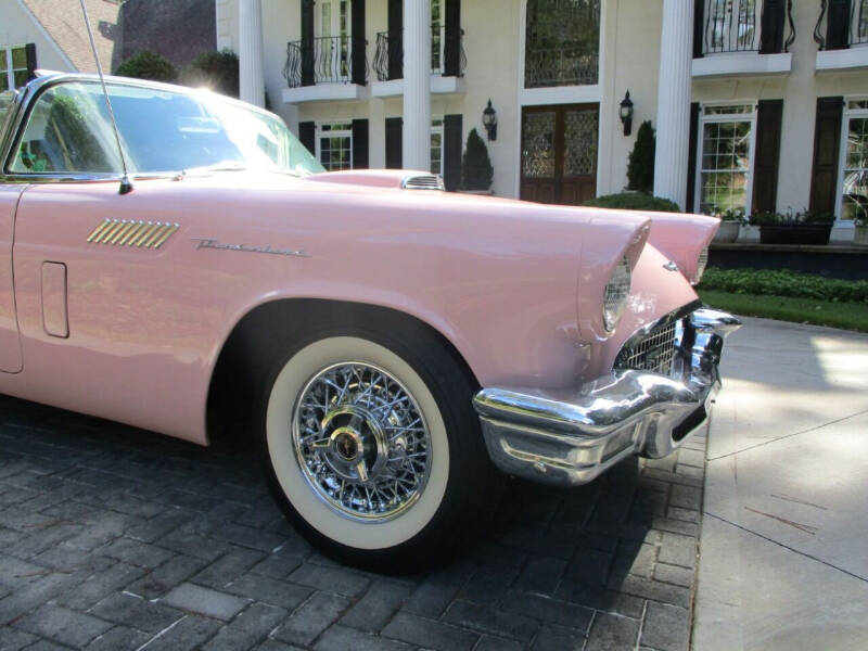 1957 Ford Thunderbird