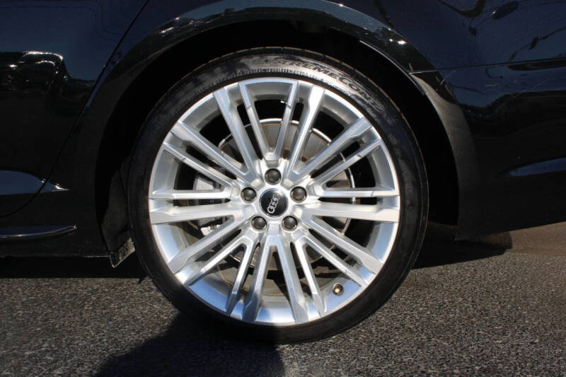 2019 Audi A4 quattro Premium Plus 45 TFSI